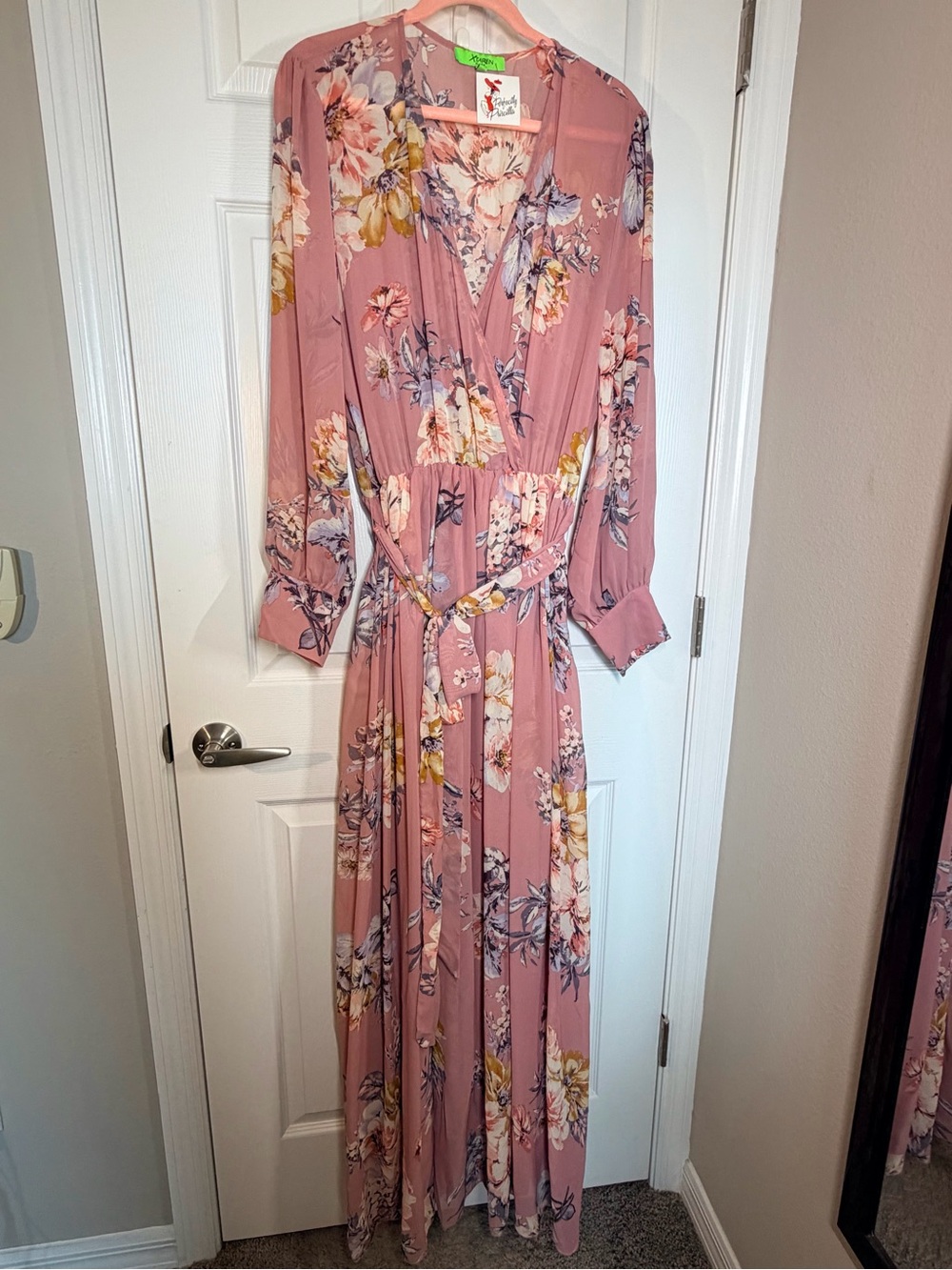 Xtaren Dusty Rose Floral Maxi Dress